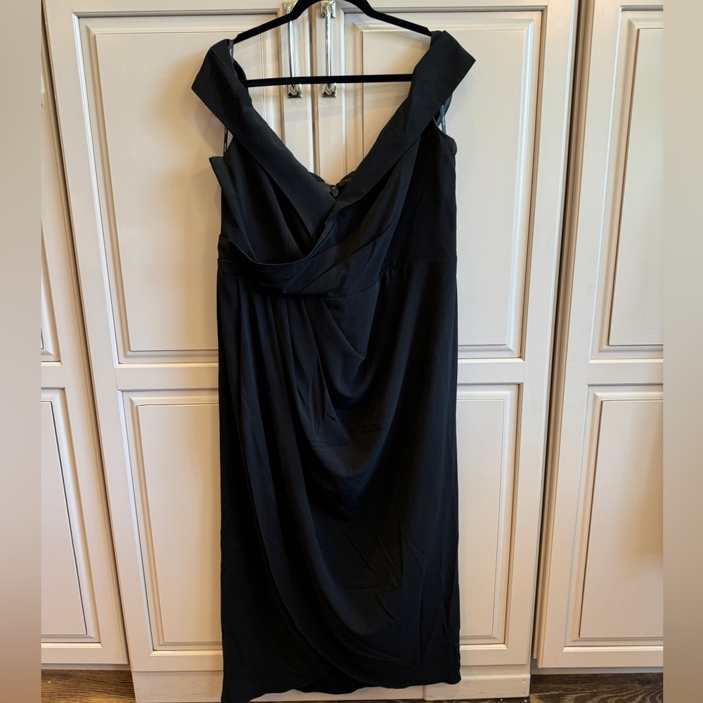 City Chic Breya Off the Shoulder Sweetheart Neck Dress